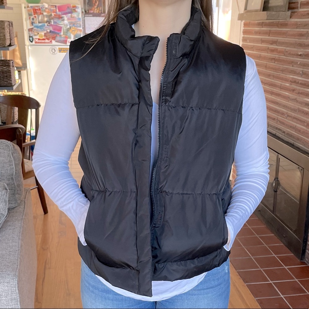 GAP Women’s Down Puffer Vest
